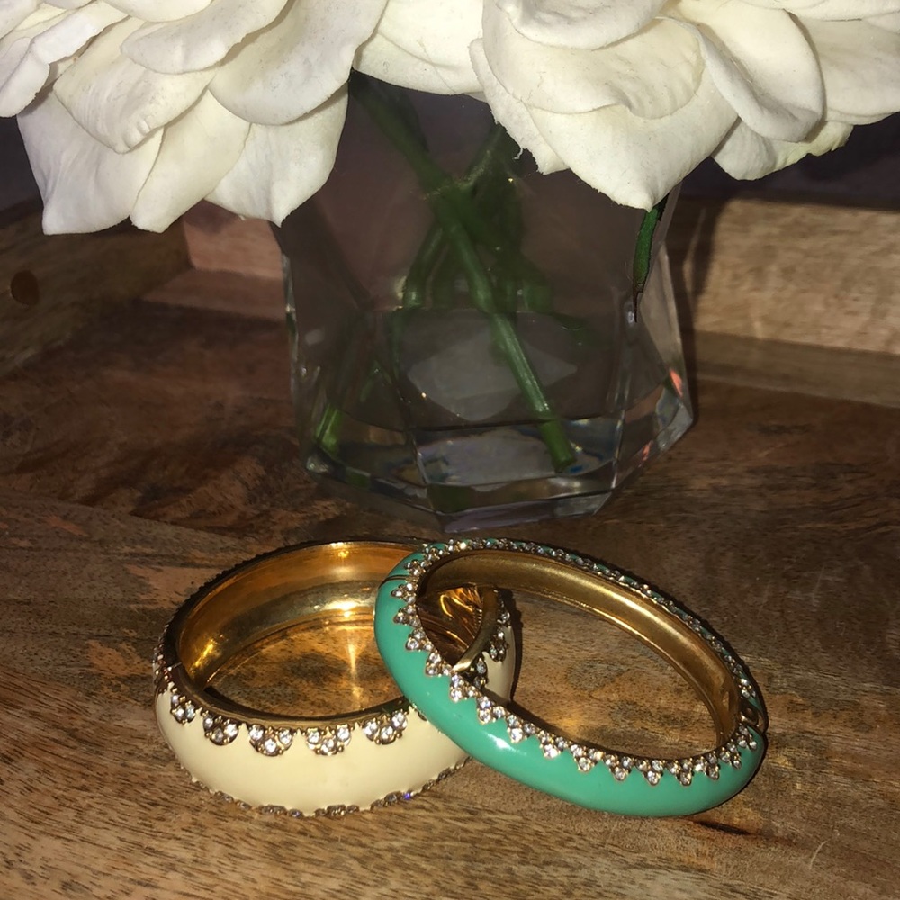 Gorgeous set of Stella and Dot bangles